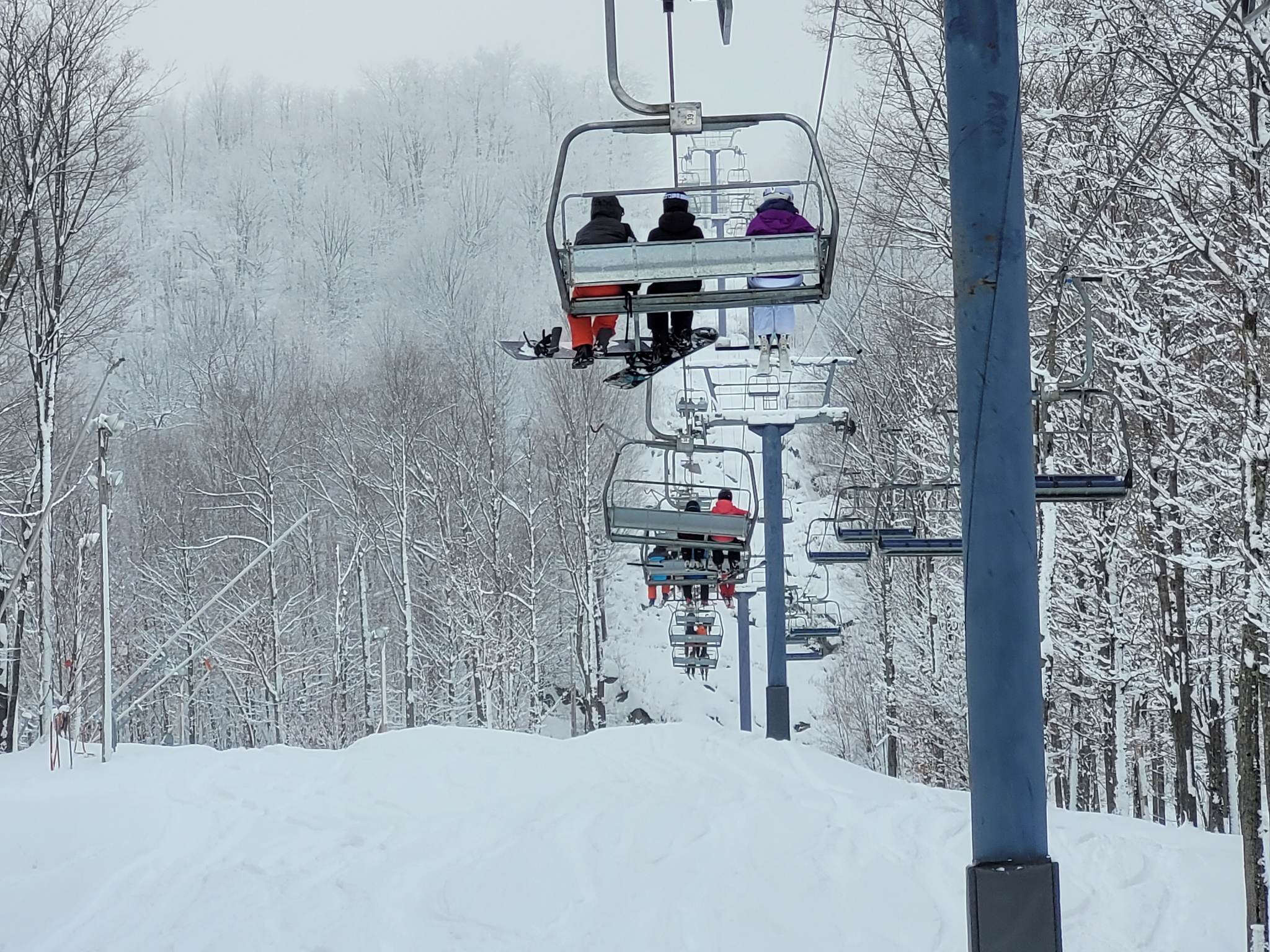 Une chute de neige qui est la bienvenue en ce dimanche de décembre