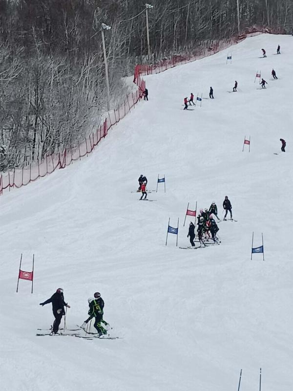 Ski Chantecler - Un endroit chaleureux et dynamique. Ski Chantecler - Un endroit chaleureux et dynamique.