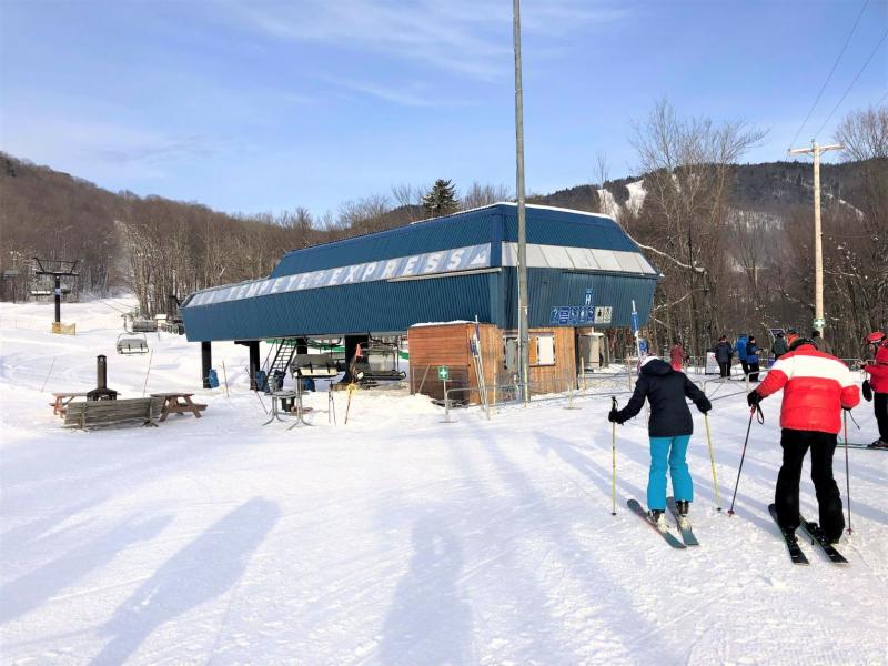 Station touristique Stoneham - Une glisse excellente et un soleil présent